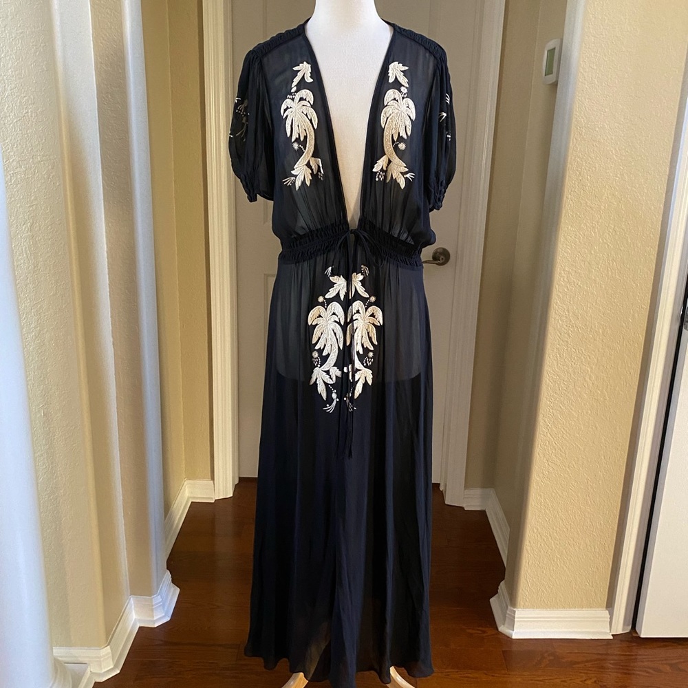 SALONI Silk Robe With Embroidered Palms